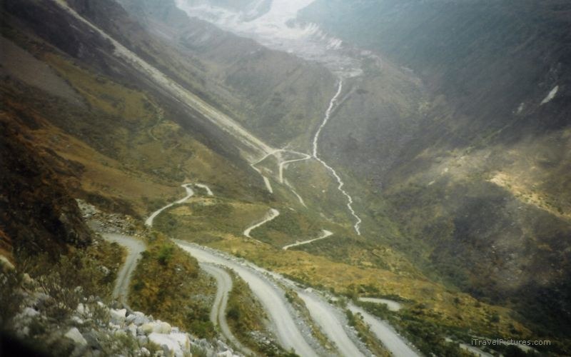 curvey road switchback valley